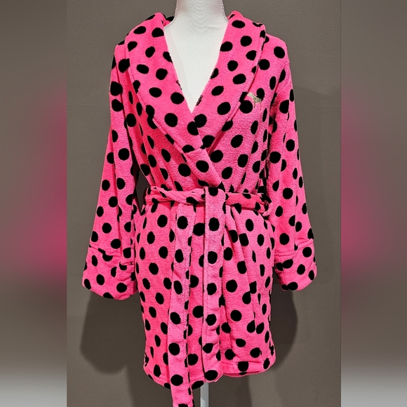 PINK Victoria's Secret Other - PINK Women's Polka Dot Plush Robe with Belt